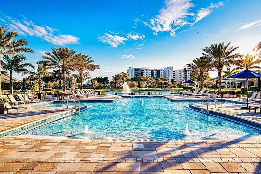 Experience luxury living in the gated community of Oak Tree! - photo 38