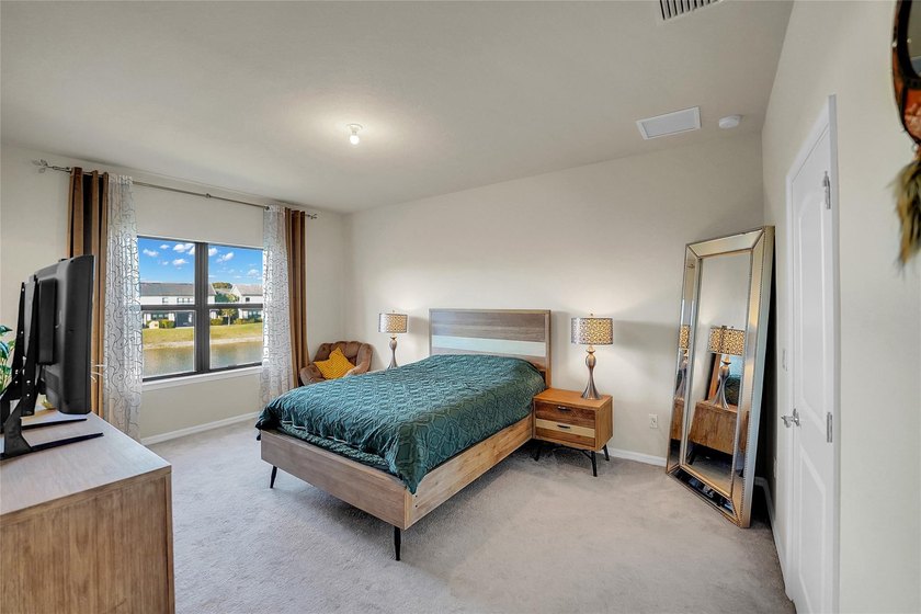 Experience luxury living in the gated community of Oak Tree! - photo 50