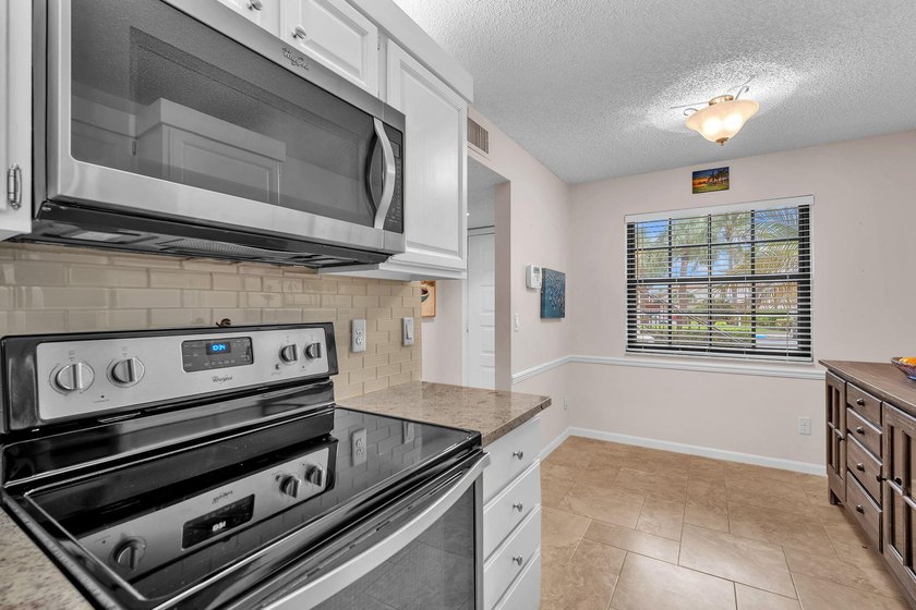 A charming and impeccably maintained two-bedroom, two-bathroom - photo 8