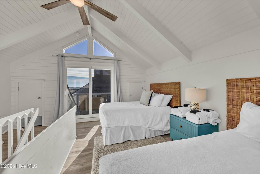 Discover newly renovated coastal elegance at 305 S Bald Head - photo 24