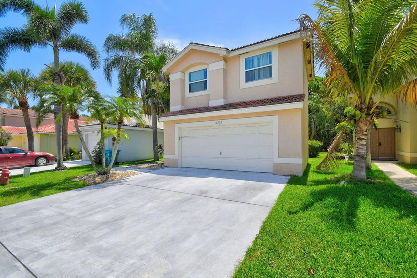 COME AND SEE THIS SPACIOUS 2 STORY HOME LOCATED IN CENTRAL - photo 2