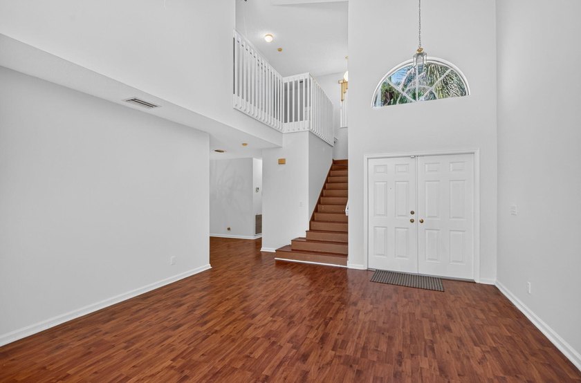 COME AND SEE THIS SPACIOUS 2 STORY HOME LOCATED IN CENTRAL - photo 9
