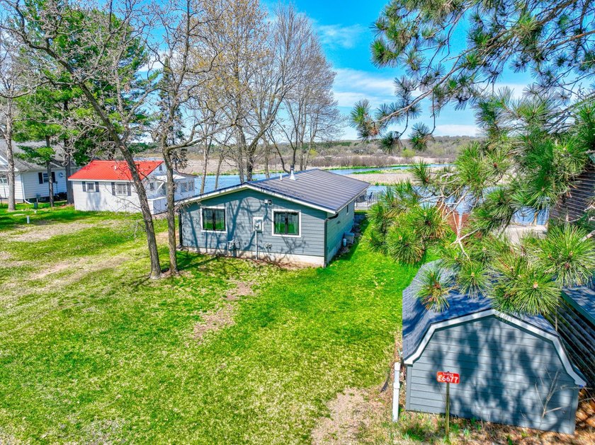 Year-round 2BR/1BA updated home on river part of Tainter Lake! - photo 20