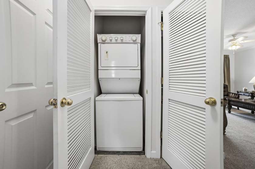 Located in Arbor Trace within the highly sought-after Barefoot - photo 34