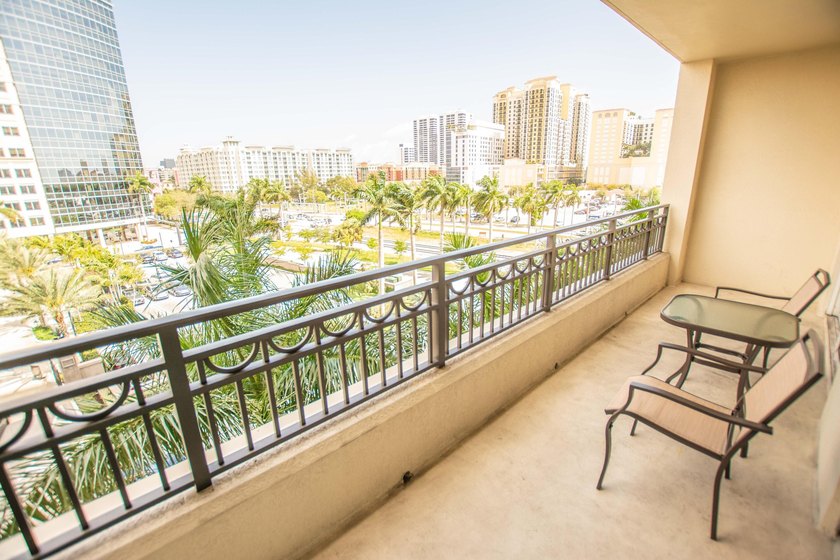 Enjoy beautiful city views from this residence in a full-service - photo 13
