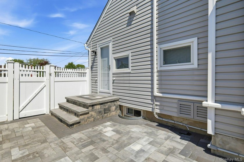 Stop scrolling. This is the one. Massapequa Park checks every - photo 29