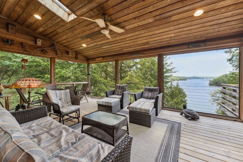 Screened Deck - photo 7