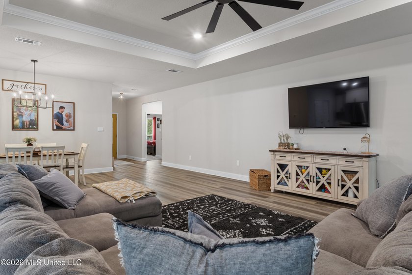 Stunning like-new home in Southern Belle Estates! If you're - photo 9