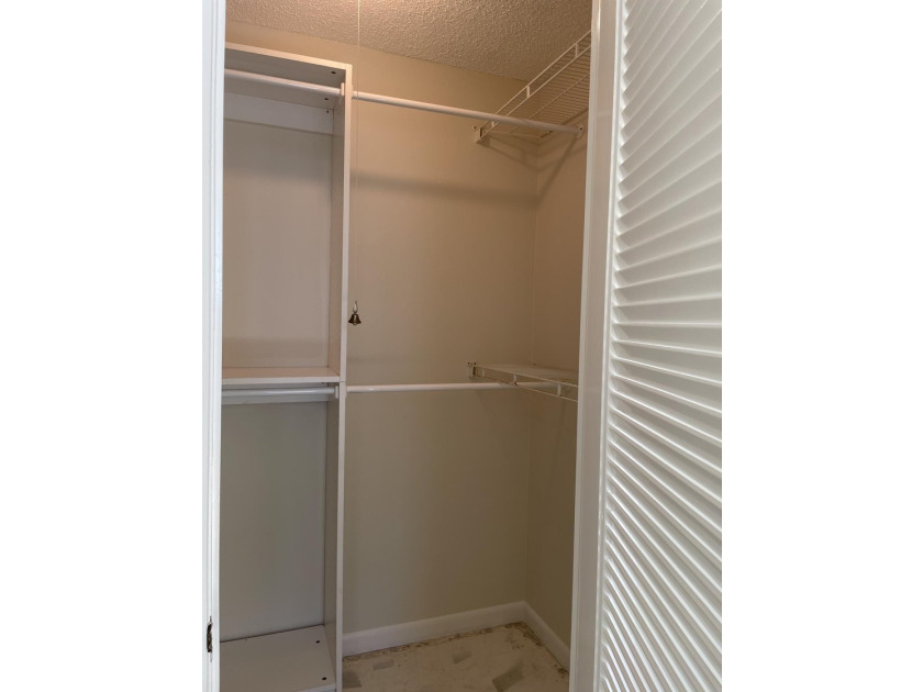 GREAT LOCATION-BEST SCHOOLS-5 MIN TO DOWNTOWN BOCA RATON- CLOSE - photo 13