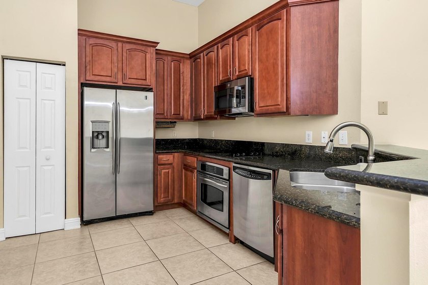 Welcome to this first-floor corner residence in the main bldg of - photo 6