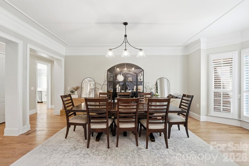 There are homes that impress... and then there are homes that - photo 12