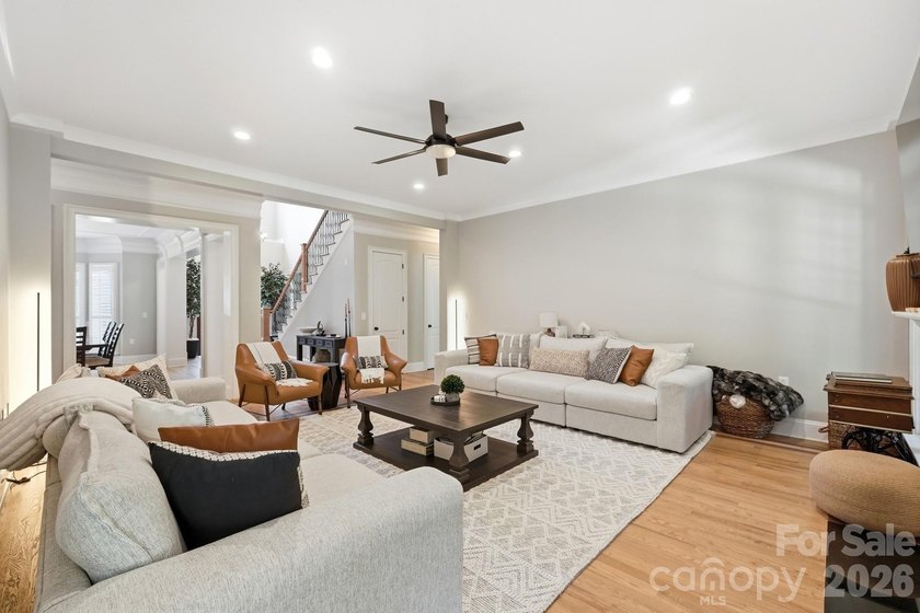 There are homes that impress... and then there are homes that - photo 13