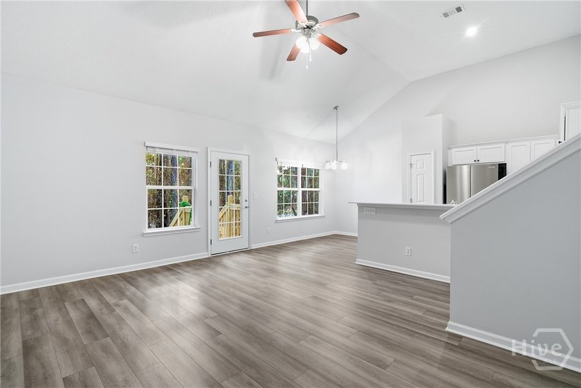 Newly renovated townhome located in Orchid Isles, Georgetown! - photo 3