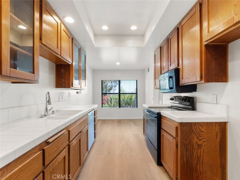 Welcome to a rare opportunity in the highly desirable Bernardo - photo 13
