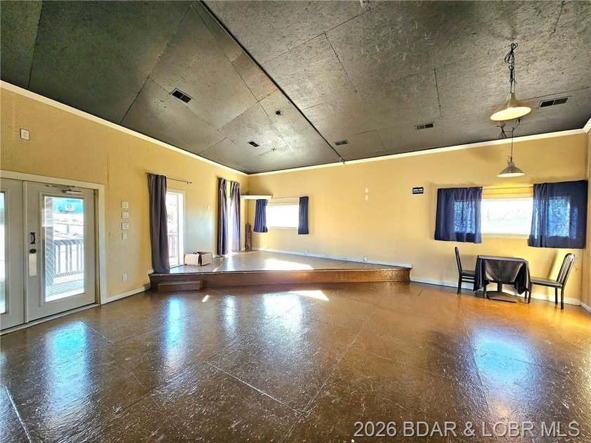 MOTIVATED SELLER/OWNER FINANCING with 30% down and 6% interest! - photo 37
