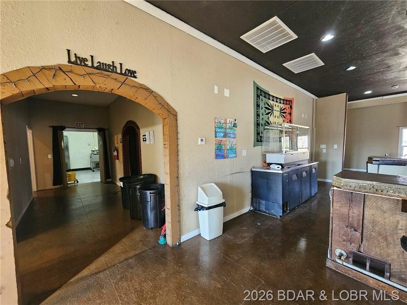 MOTIVATED SELLER/OWNER FINANCING with 30% down and 6% interest! - photo 47