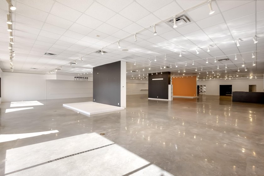 Exceptional freestanding retail building oriented in a prime - photo 12