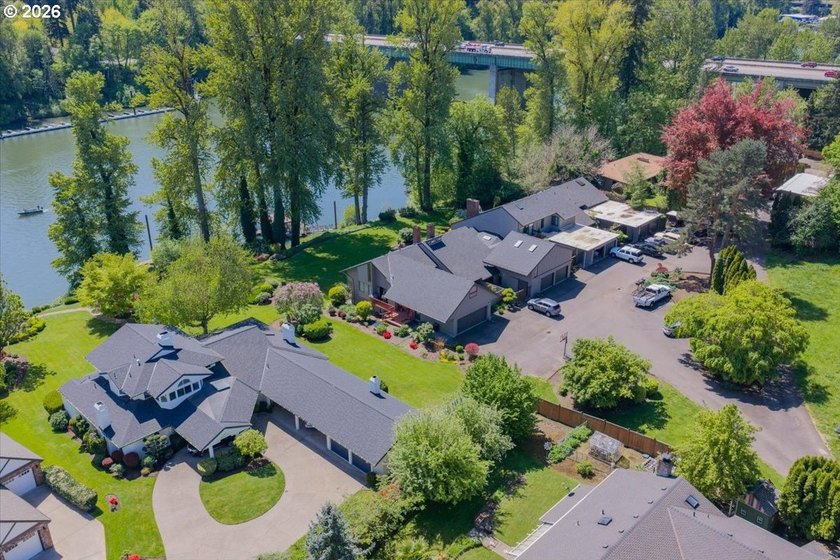 Willamette Riverfront Atomic Ranch townhome, meticulously - photo 3