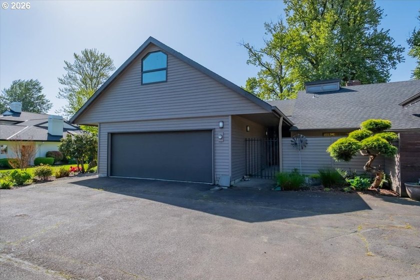 Willamette Riverfront Atomic Ranch townhome, meticulously - photo 6