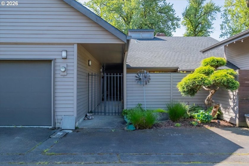 Willamette Riverfront Atomic Ranch townhome, meticulously - photo 7