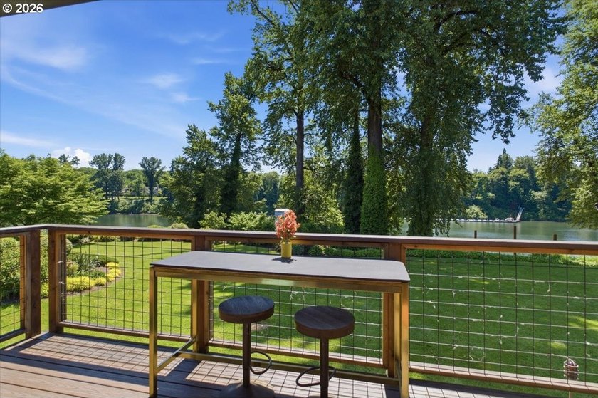 Willamette Riverfront Atomic Ranch townhome, meticulously - photo 9