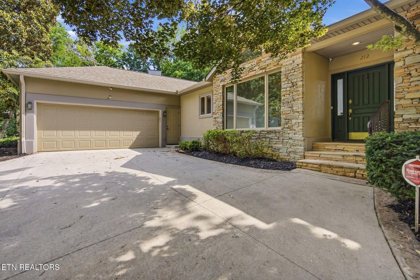 Rarely does an opportunity arise to own a custom Waterfront - photo 5