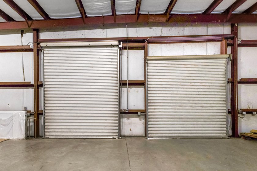 Exceptional freestanding retail building oriented in a prime - photo 32