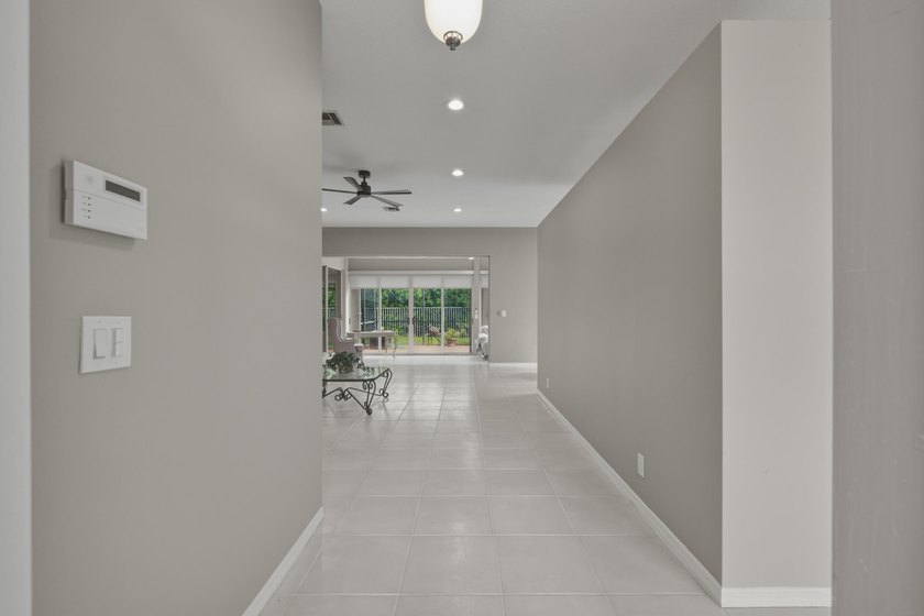 Welcome to highly sought-after La Costa in the Mission Bay - photo 3