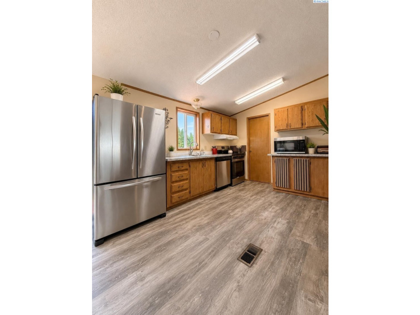 MLS# 294677 A Place That Feels Like Home From the Moment You - photo 15