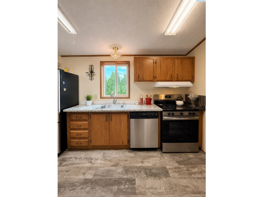 MLS# 294677 A Place That Feels Like Home From the Moment You - photo 17