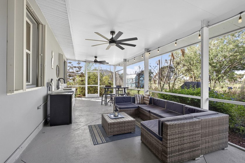Gorgeous 3BR/2BA income-producing property in the desirable - photo 31