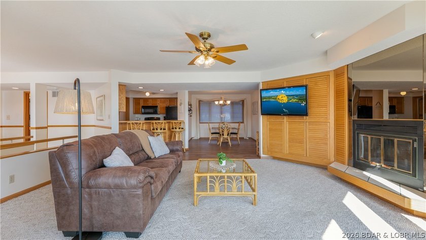 Cove location with sweeping main channel views makes this - photo 16