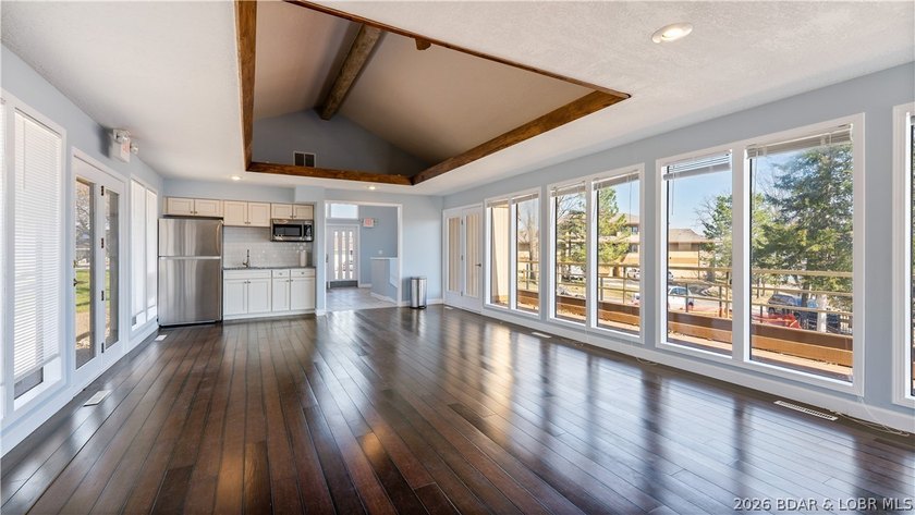 Cove location with sweeping main channel views makes this - photo 42