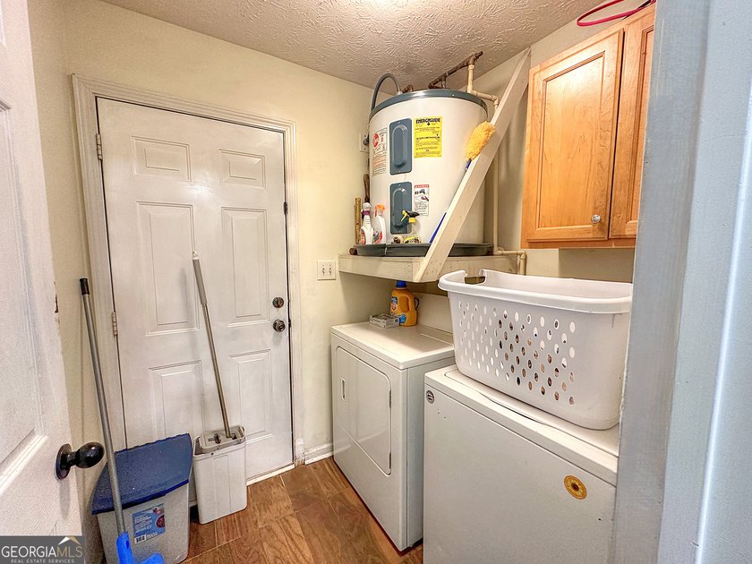 Welcome home to this charming 3-bedroom, 2-bath ranch nestled in - photo 22