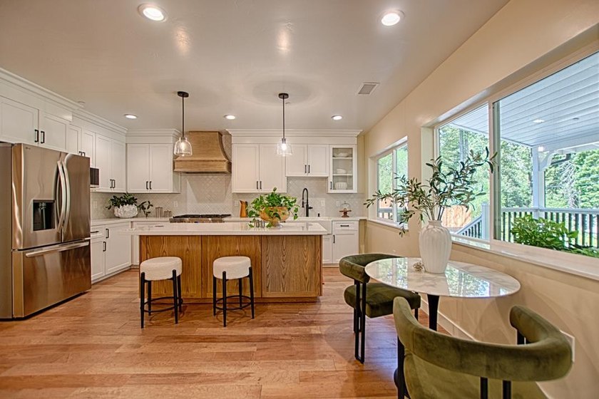 This is a dream home... newly constructed 2,626 sf., 4 bedroom - photo 3