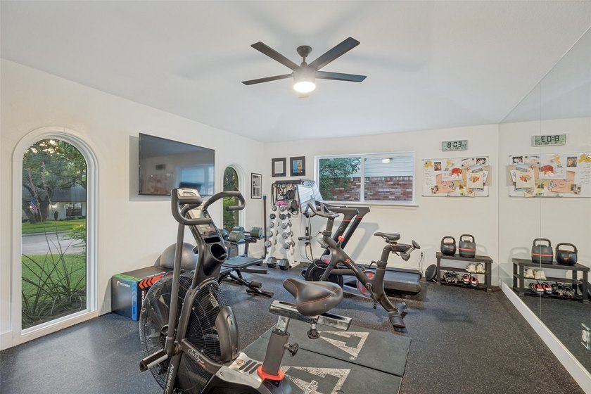Located in Canyon Creek proper, just around the corner from - photo 25