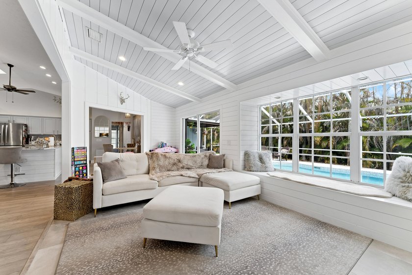 Welcome to this beautifully updated 4-bedroom, 3-bathroom home - photo 19