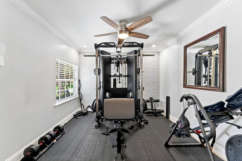 Welcome to this beautifully updated 4-bedroom, 3-bathroom home - photo 21