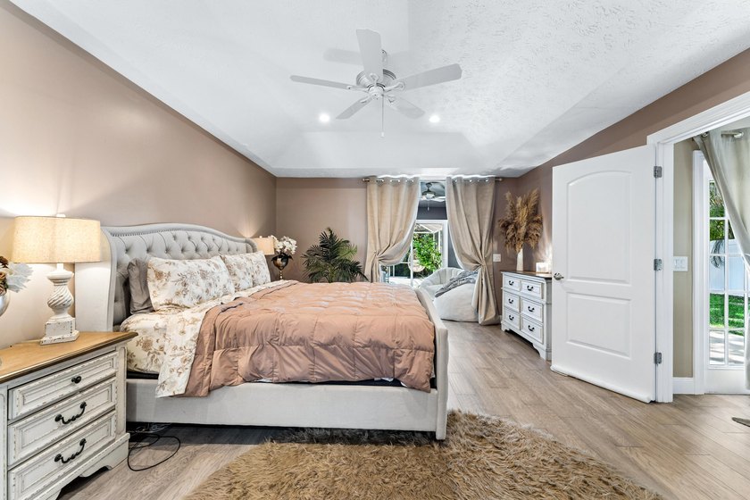 Welcome to this beautifully updated 4-bedroom, 3-bathroom home - photo 26