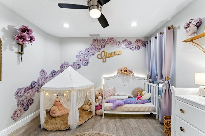 Welcome to this beautifully updated 4-bedroom, 3-bathroom home - photo 41