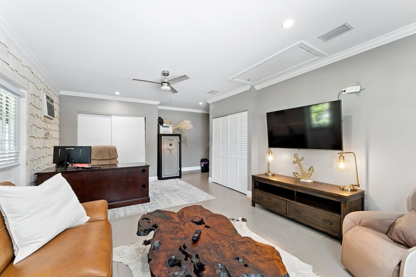 Welcome to this beautifully updated 4-bedroom, 3-bathroom home - photo 50