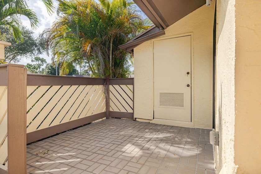 Come enjoy easy living in this well-maintained and updated - photo 5