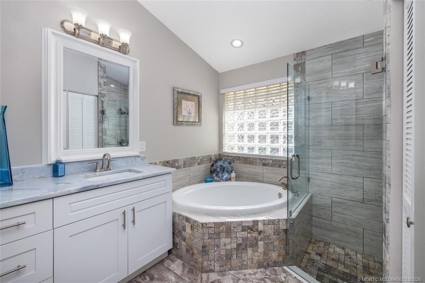 Priced to sell! Gorgeous 3-bed, 2-bath, 2-car-garage home in - photo 21
