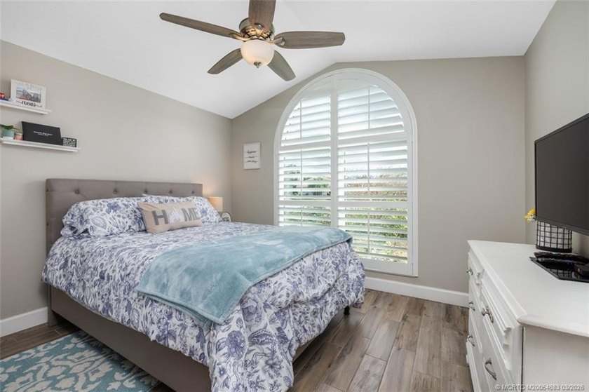 Priced to sell! Gorgeous 3-bed, 2-bath, 2-car-garage home in - photo 25