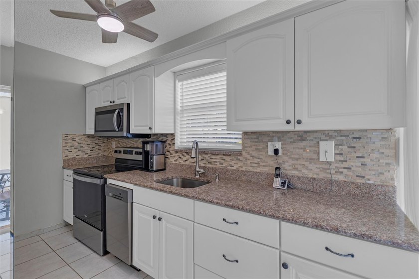 South Florida living at its best! Enjoy this exquisite location - photo 31