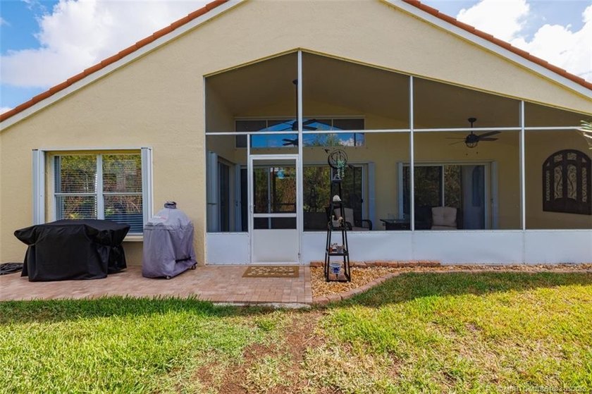 Priced to sell! Gorgeous 3-bed, 2-bath, 2-car-garage home in - photo 36
