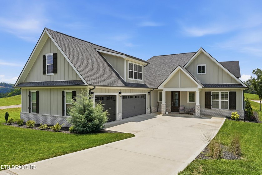 Welcome to 1869 Persimmon Ridge, a beautifully designed - photo 2