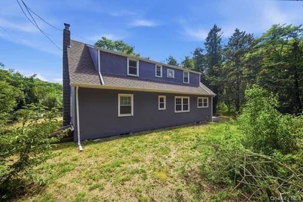 458 N Magee Street welcomes you to a 6br/,2bth DUPLEX, 2 updated - photo 8