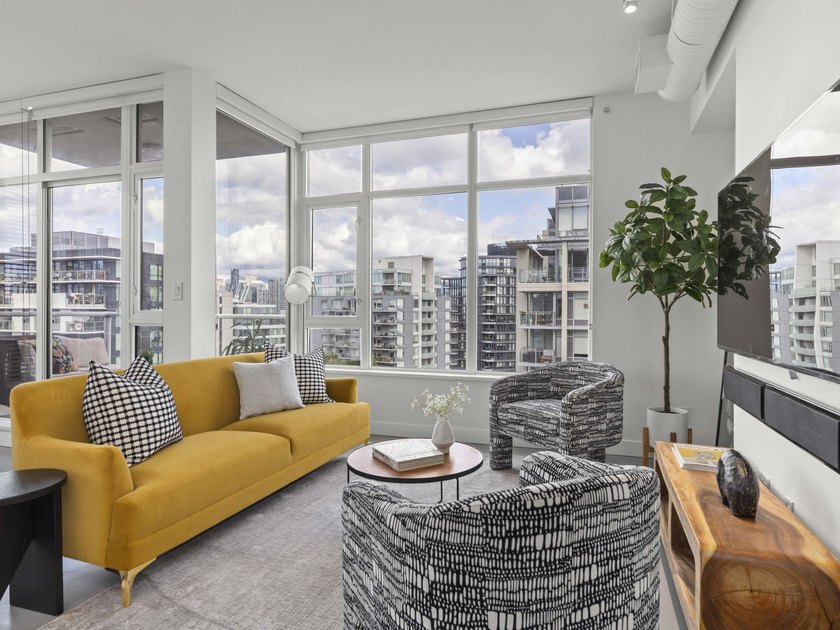 Perched on the coveted NW comer of the sub-penthouse level, this - photo 9