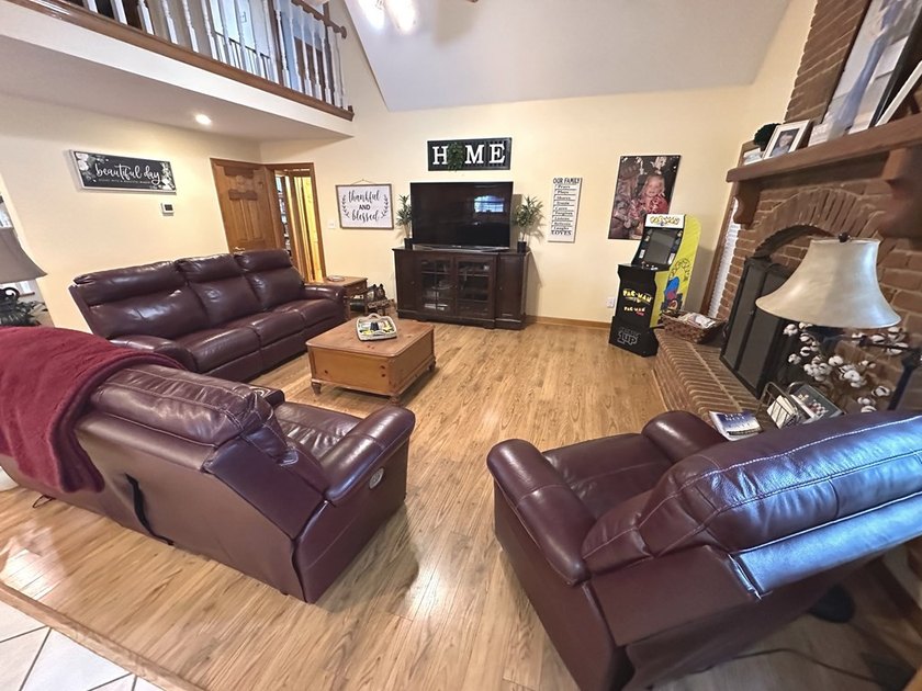Welcome to your dream country retreat-a stunning home nestled on - photo 14